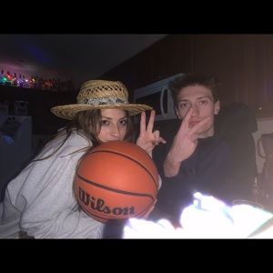 Meet your Posher, Tucker